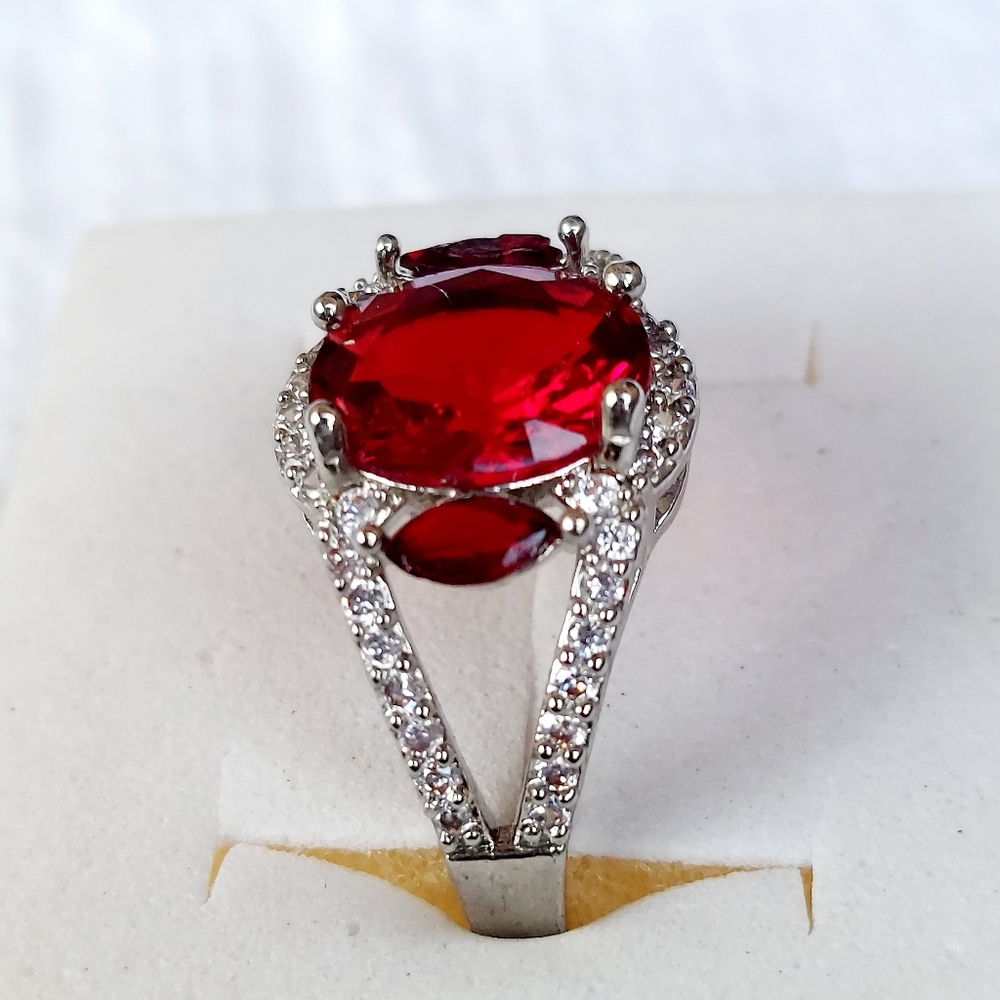 Women's silver ring - Picture 2 of 5